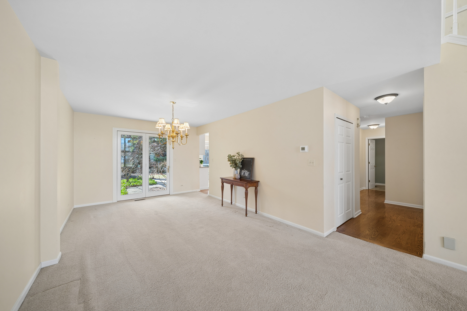 2206 Worthing Drive, Naperville, IL 60565