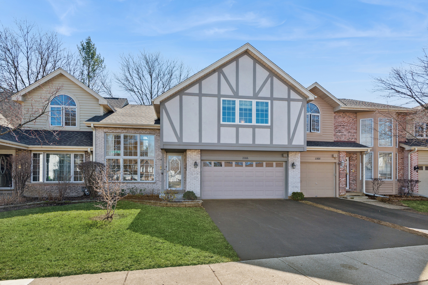 2206 Worthing Drive, Naperville, IL 60565