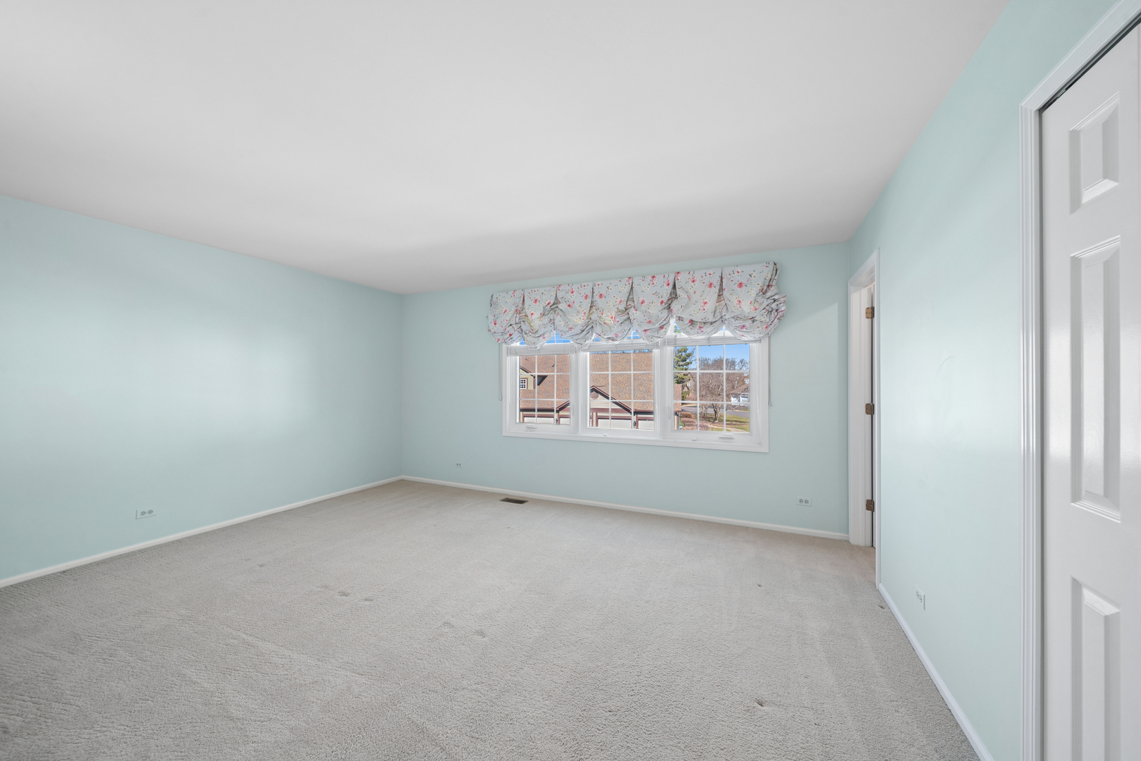 2206 Worthing Drive, Naperville, IL 60565