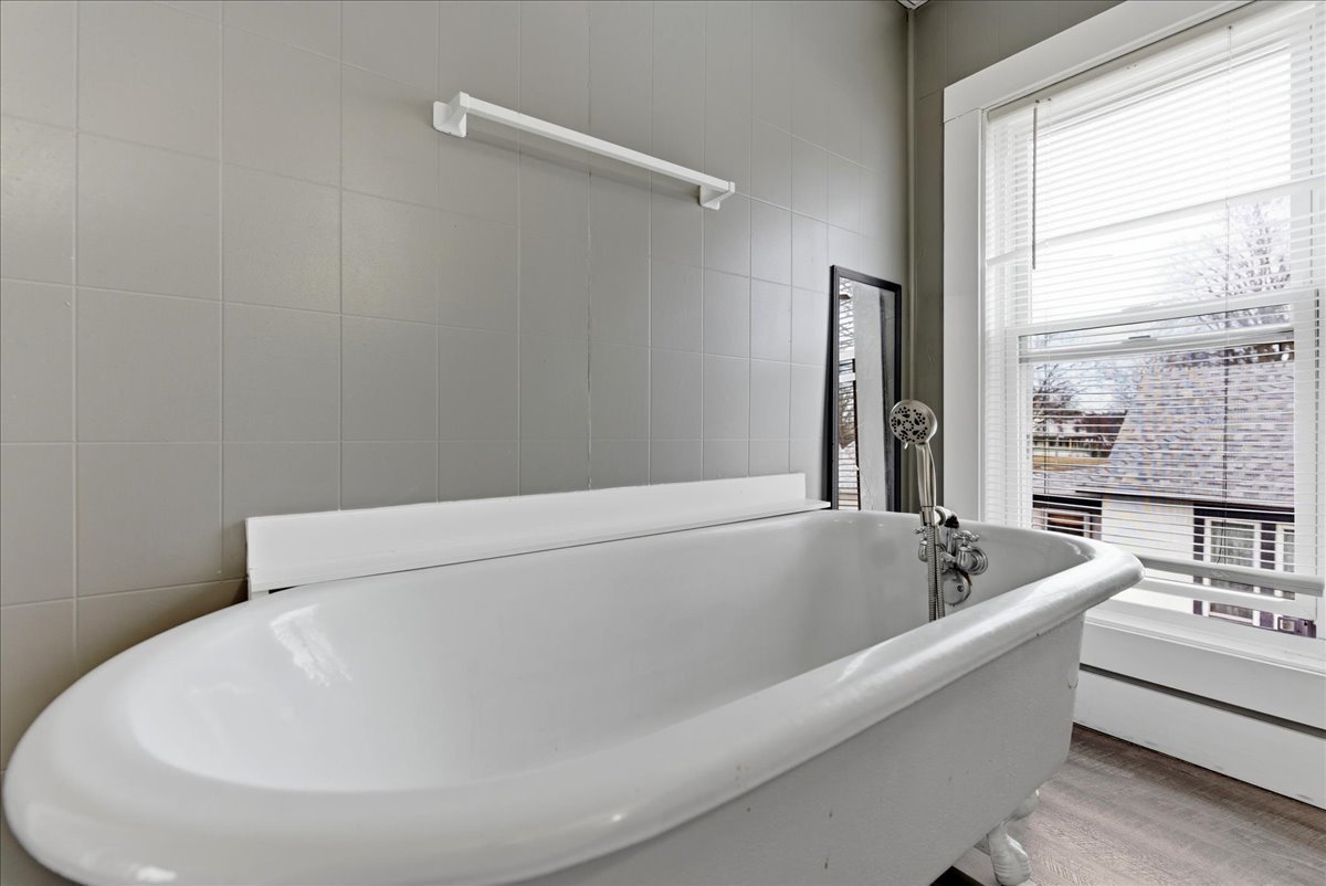 205 E Oak Street, Fairbury, IL 61739