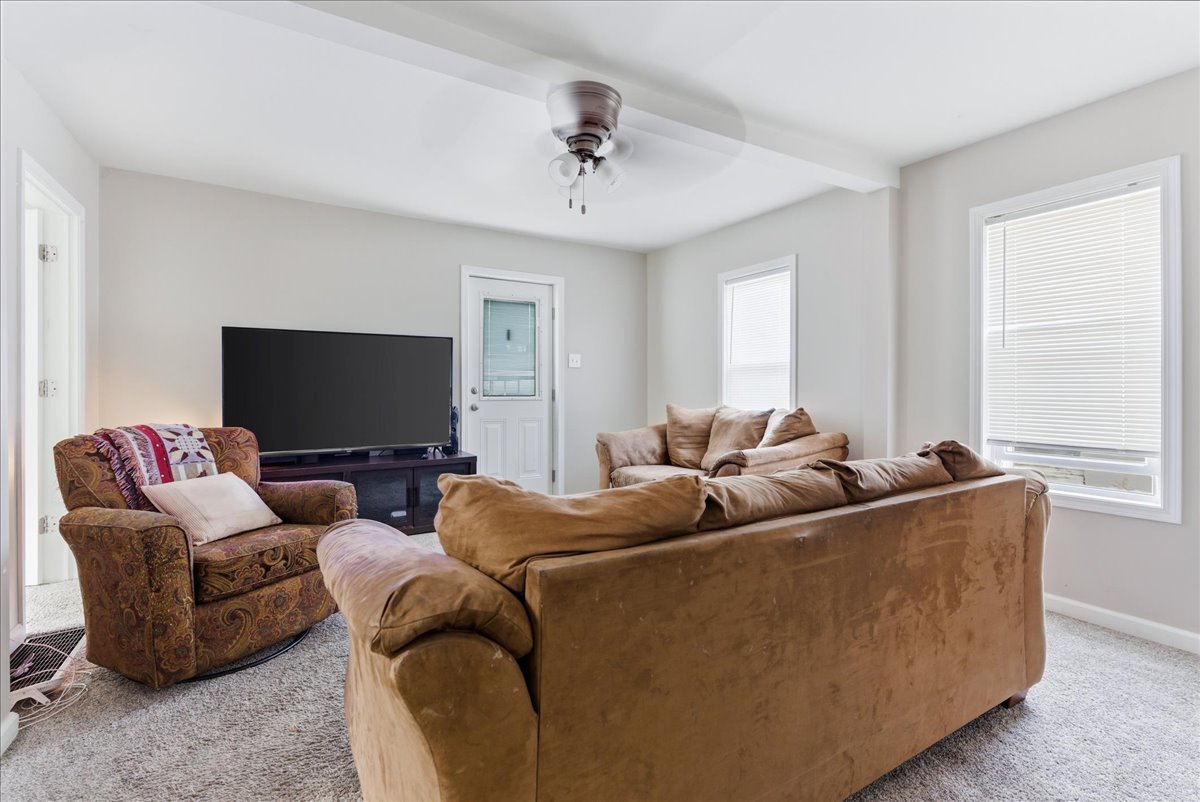 205 E Oak Street, Fairbury, IL 61739