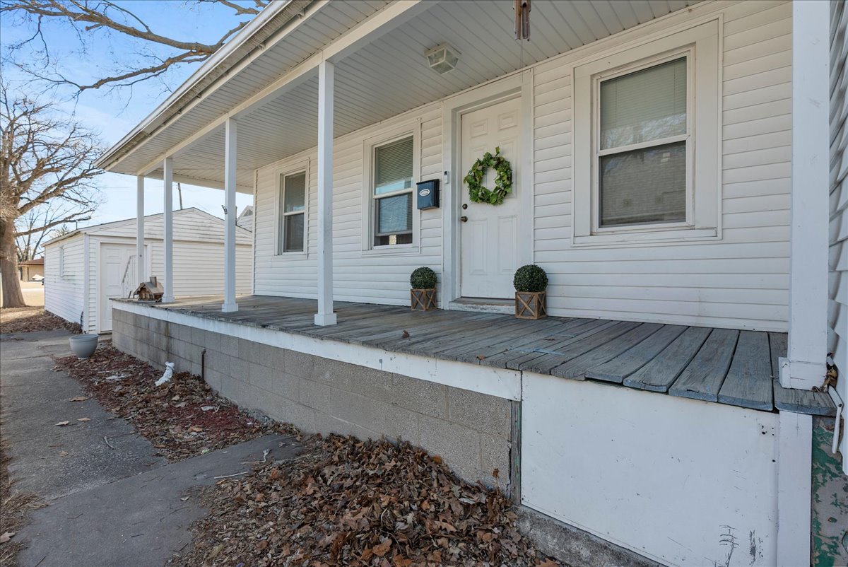 205 E Oak Street, Fairbury, IL 61739