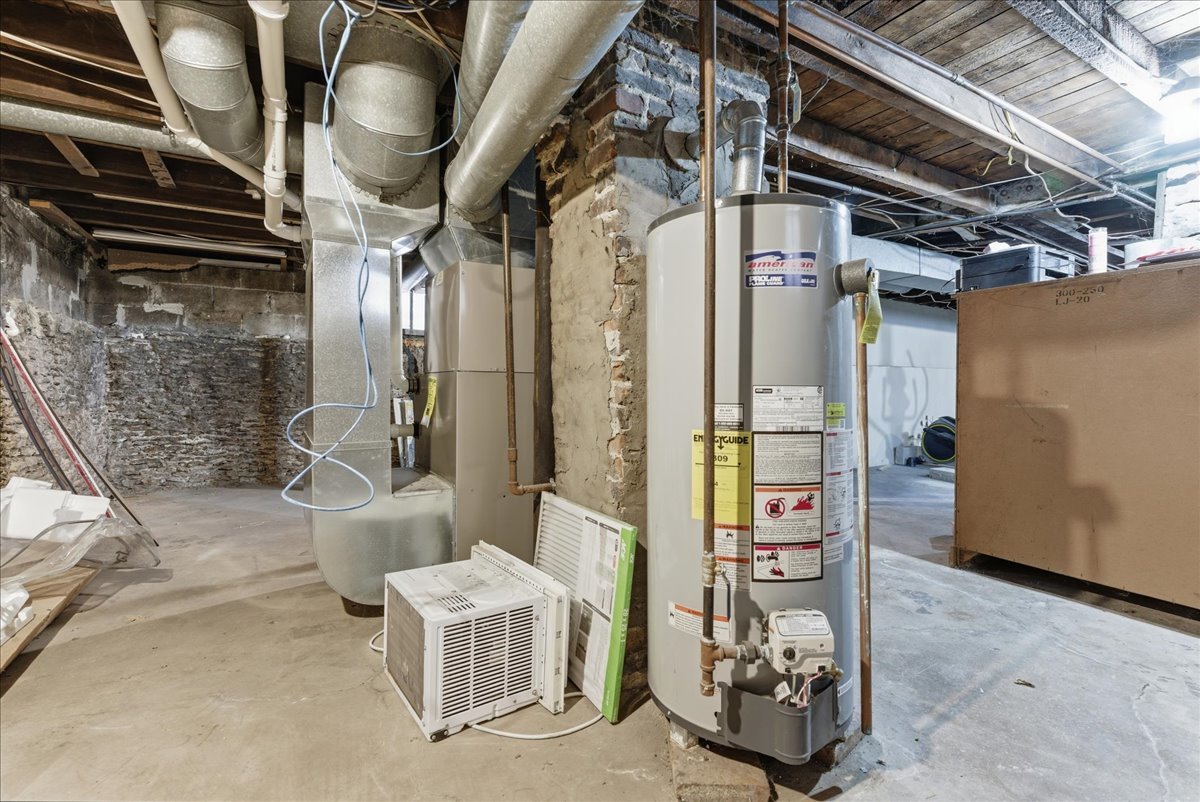 205 E Oak Street, Fairbury, IL 61739