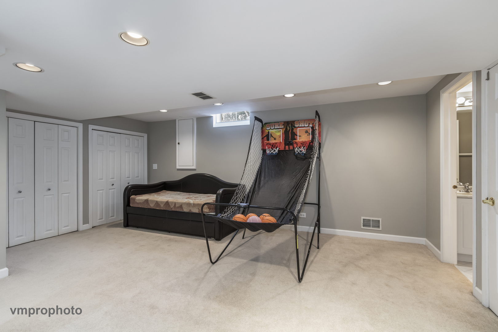 246 Montclair Road, Vernon Hills, IL 60061