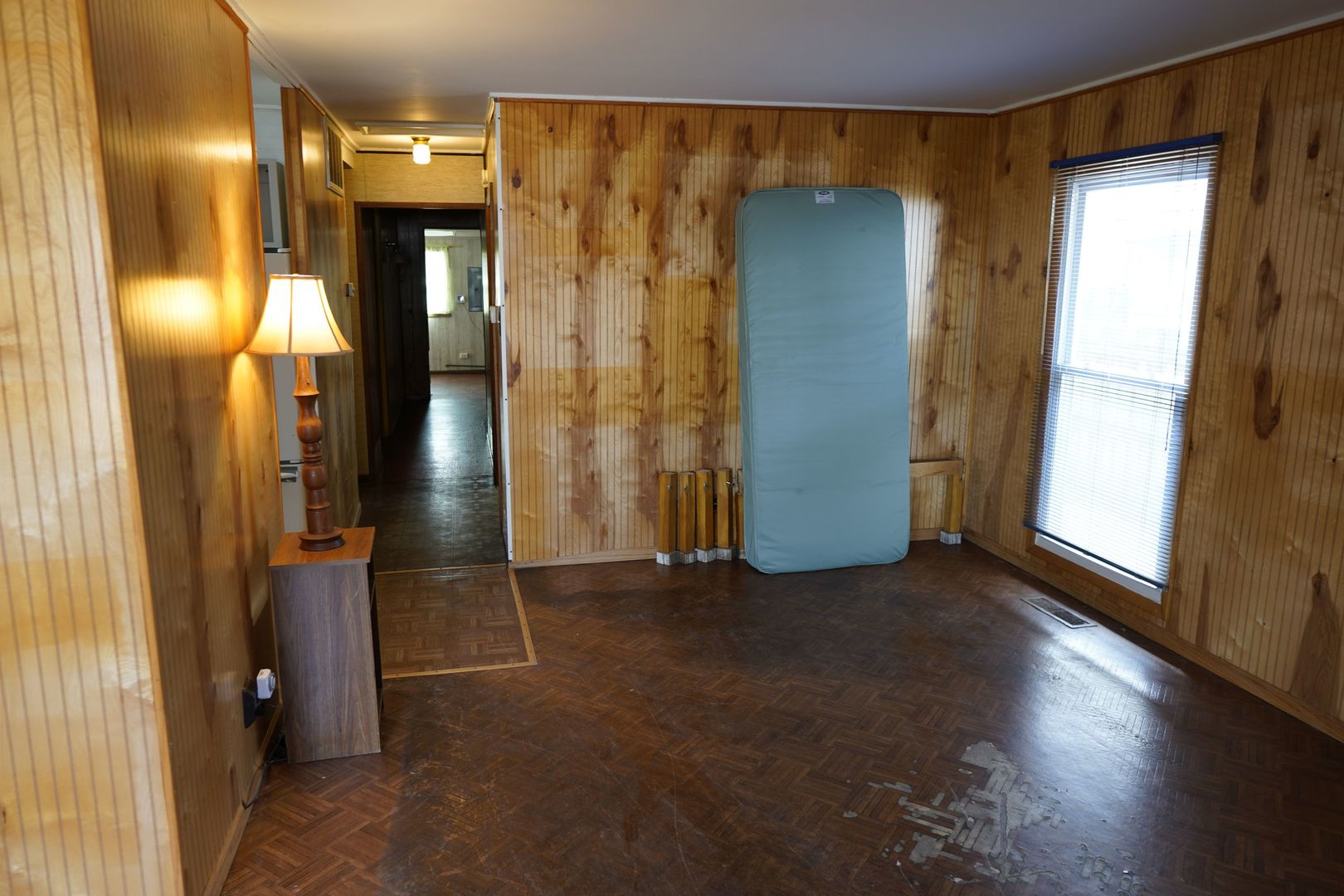 19 Helm Road, Carpentersville, IL 60110