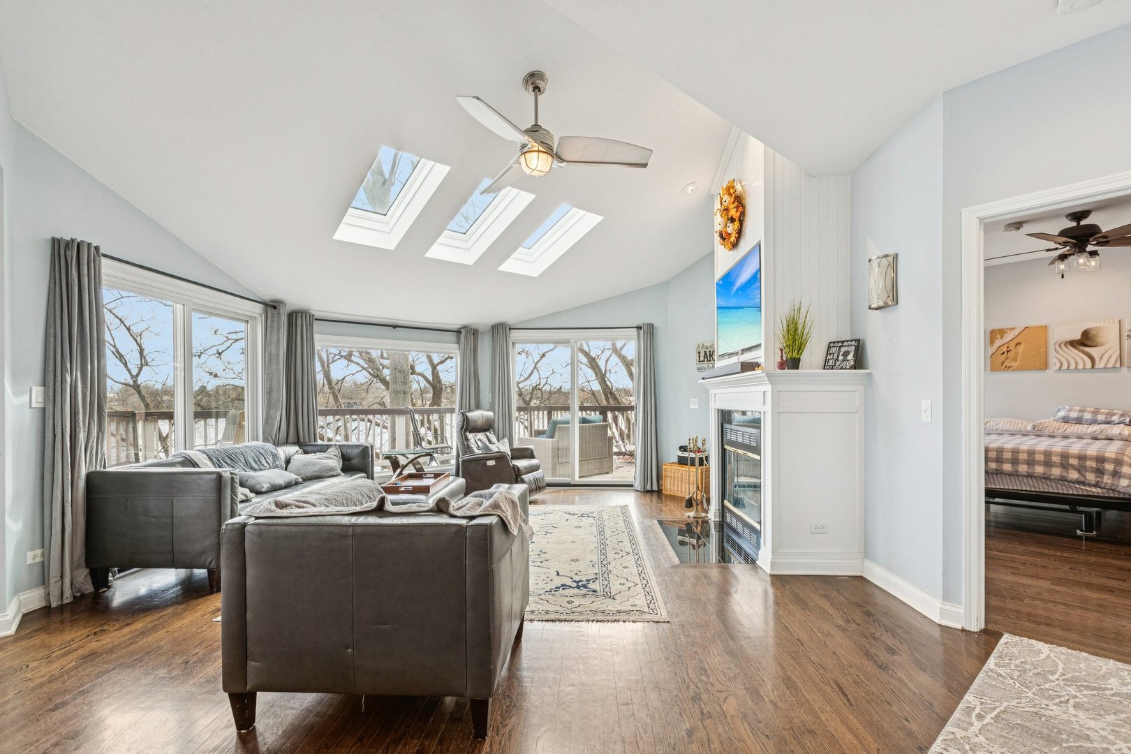 1209 Bayshore Drive, Antioch, IL 60002