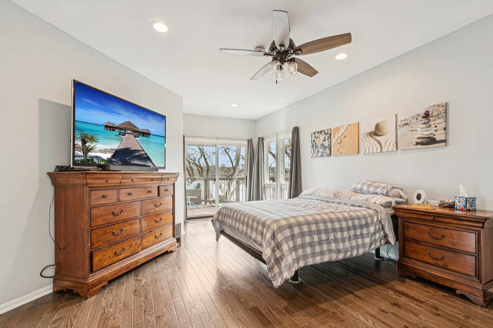 1209 Bayshore Drive, Antioch, IL 60002