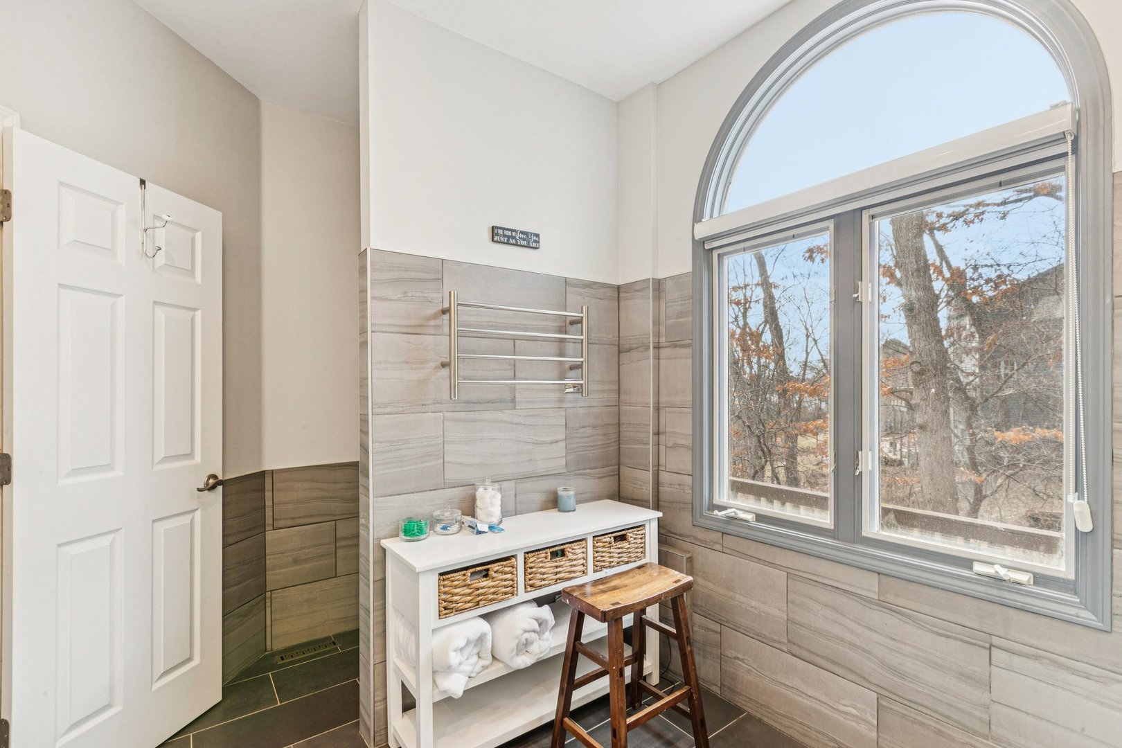 1209 Bayshore Drive, Antioch, IL 60002