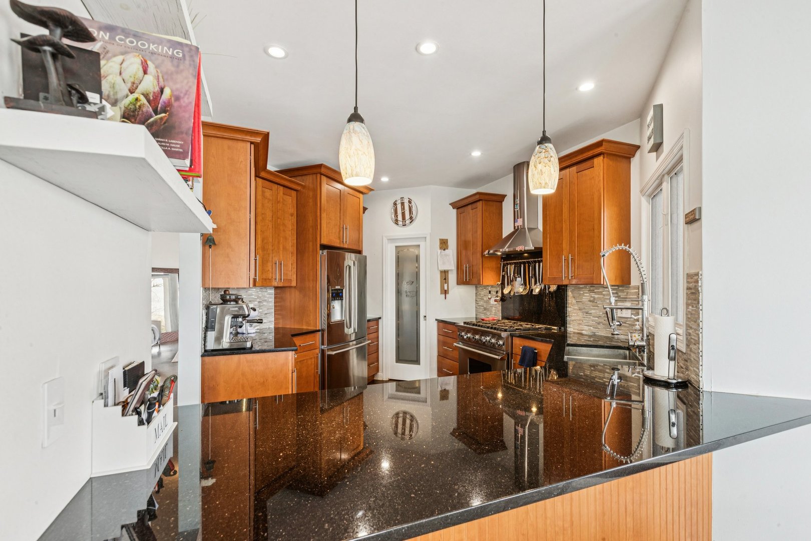 1209 Bayshore Drive, Antioch, IL 60002