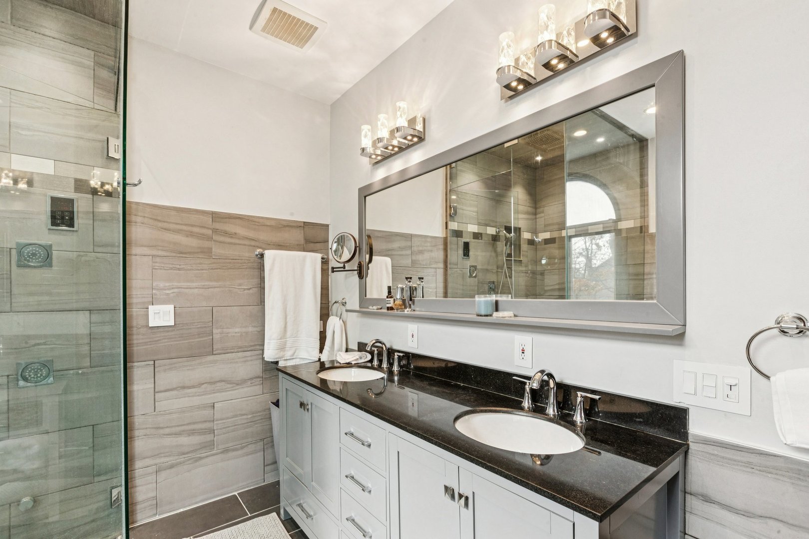 1209 Bayshore Drive, Antioch, IL 60002