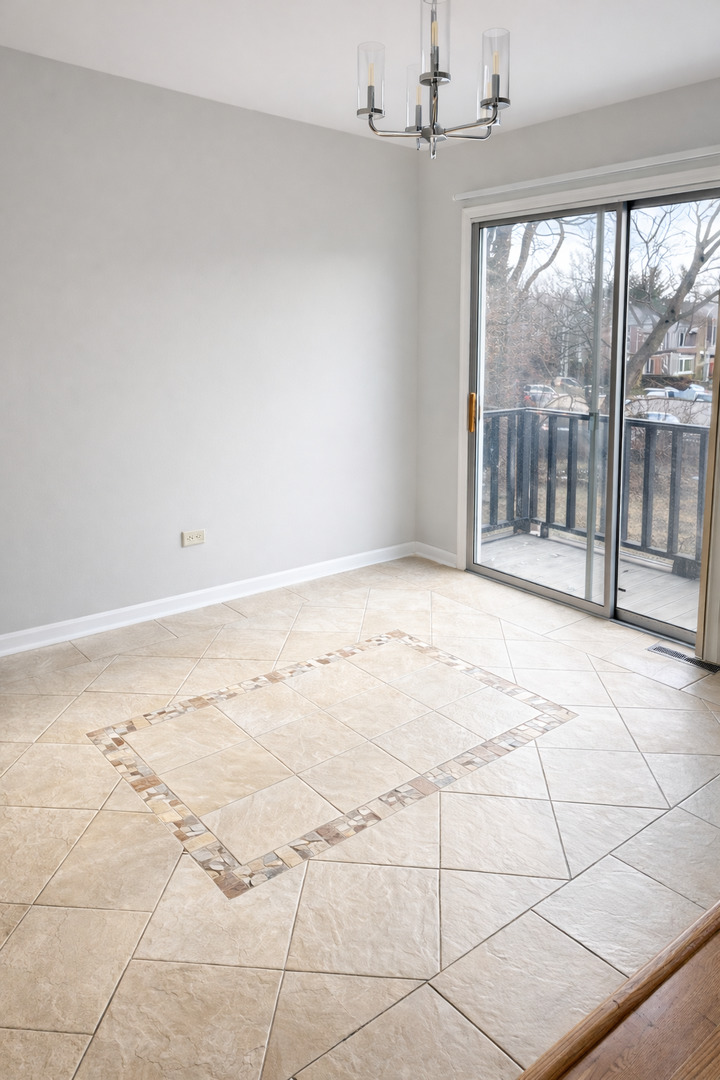 1224 INVERRARY Lane, Deerfield, IL 60015