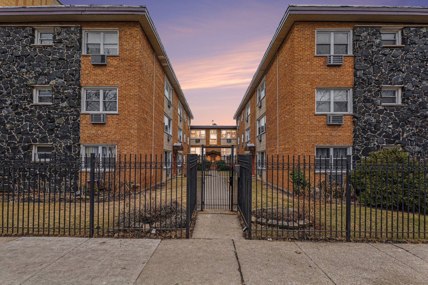 1527 W SHERWIN Avenue #2N, Chicago, IL 60626