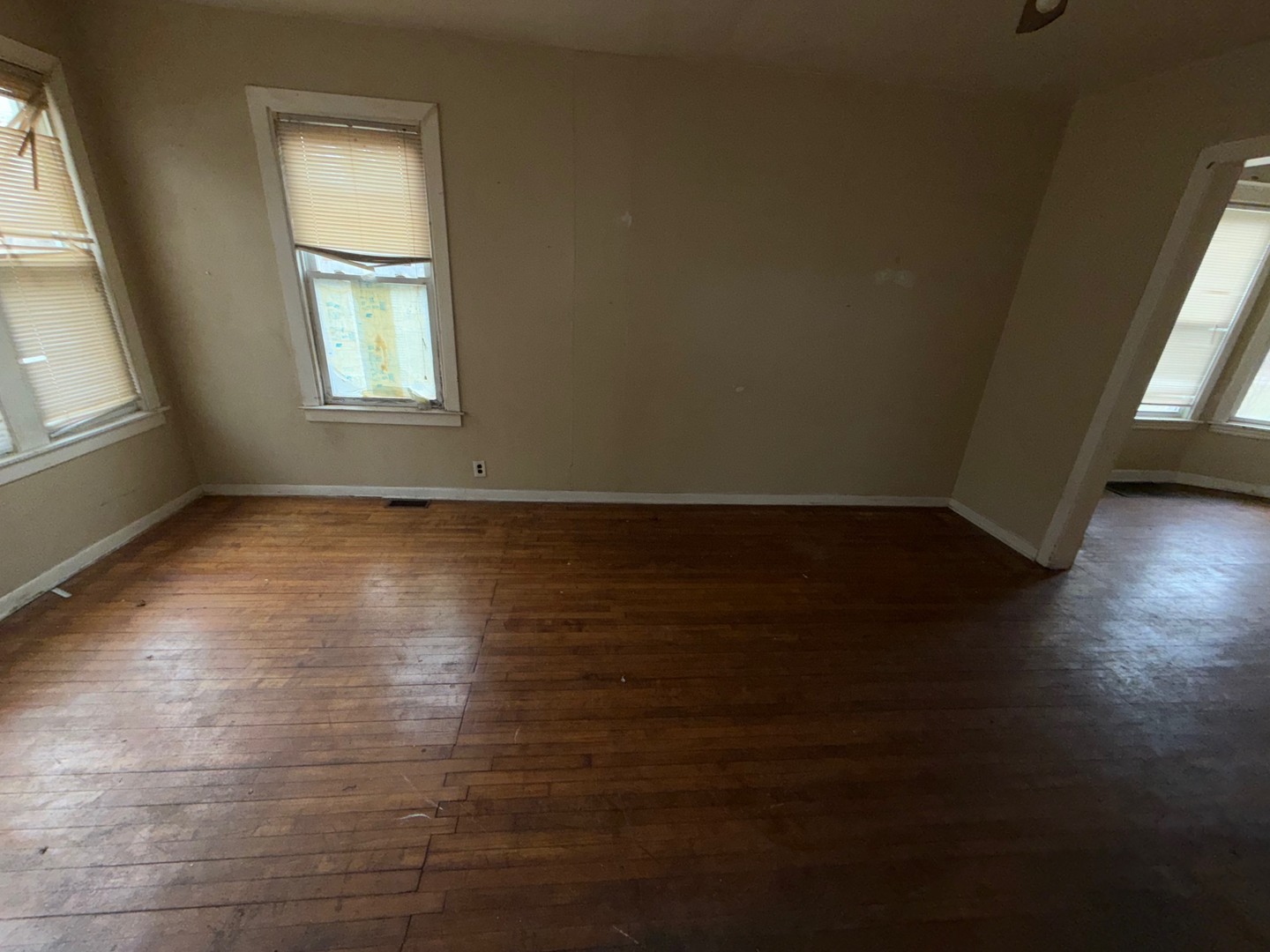 10544 S PERRY Avenue, Chicago, IL 60628