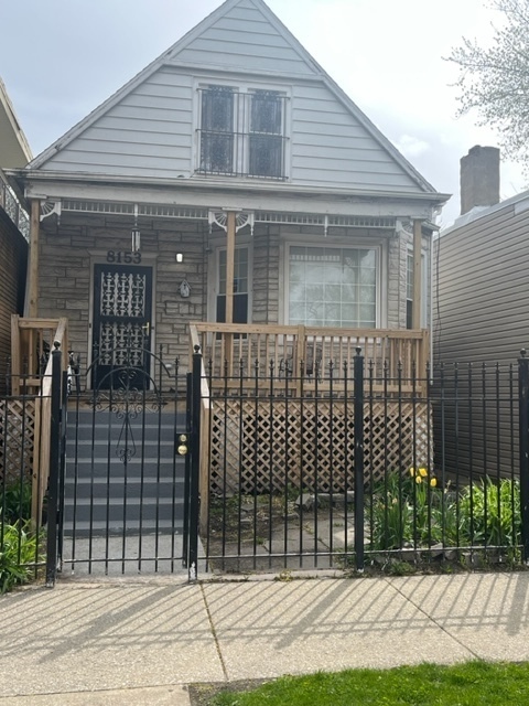 8153 S Exchange Avenue, Chicago, IL 60617