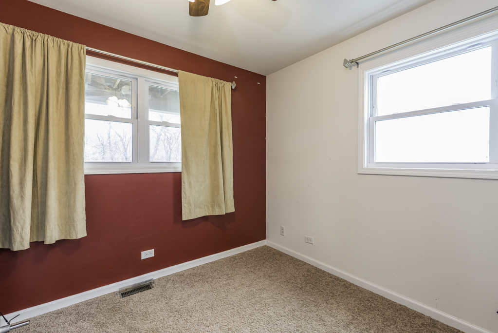 12707 W Warner Street, Beach Park, IL 60087