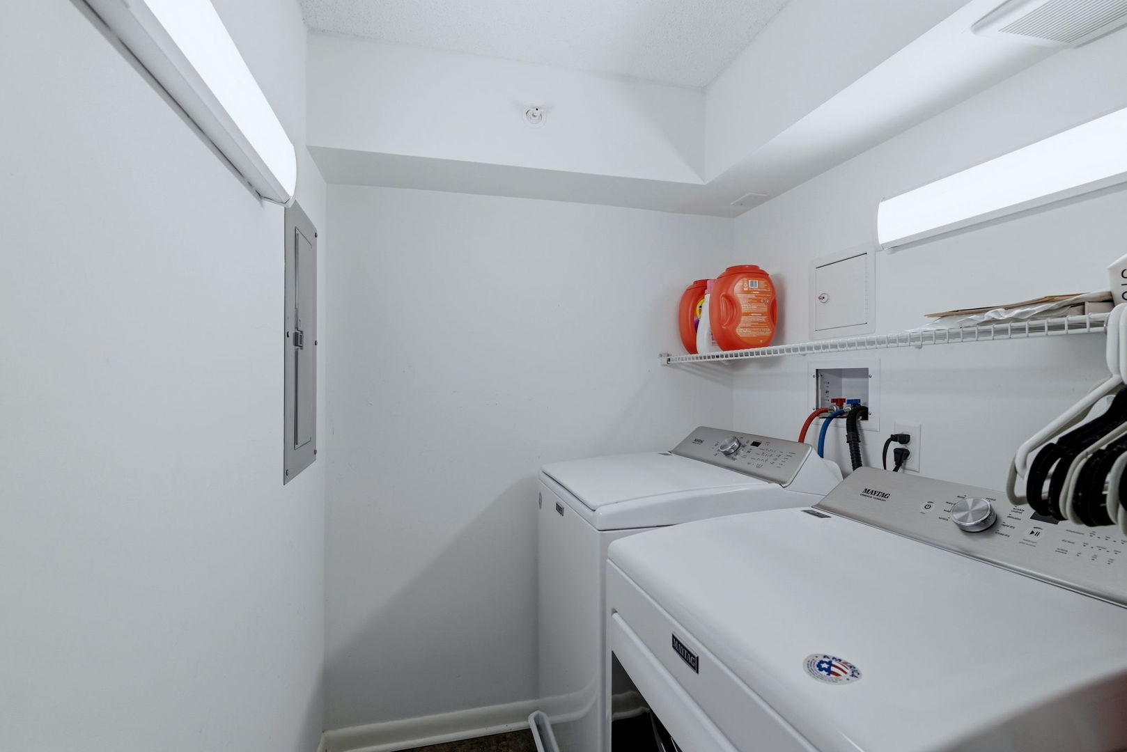 73 W Pier Drive #201, Westmont, IL 60559