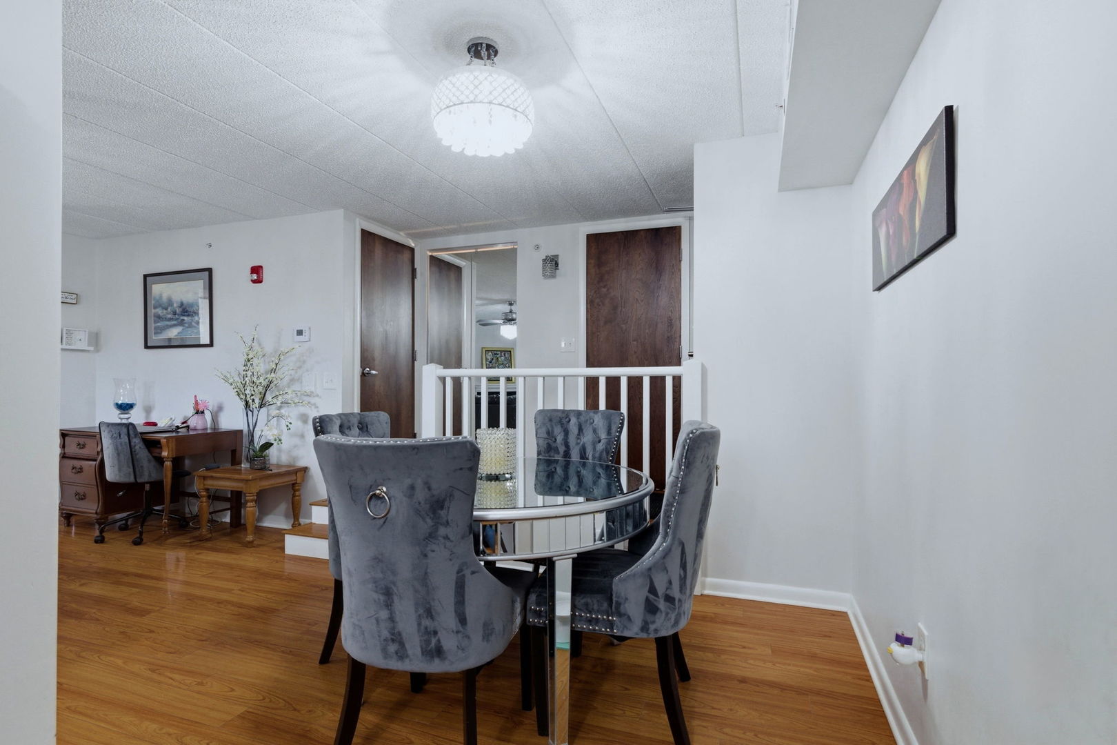 73 W Pier Drive #201, Westmont, IL 60559