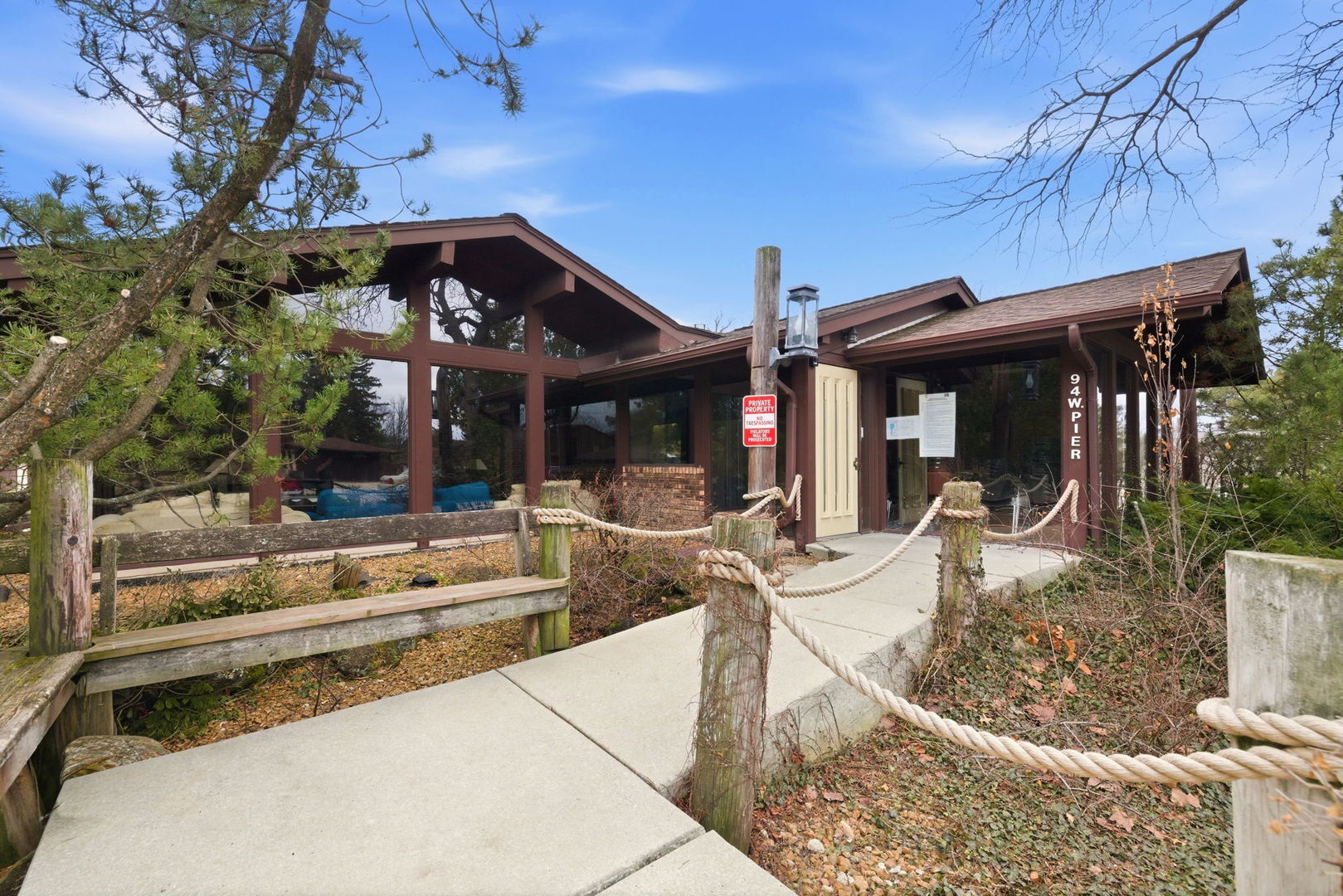 73 W Pier Drive #201, Westmont, IL 60559