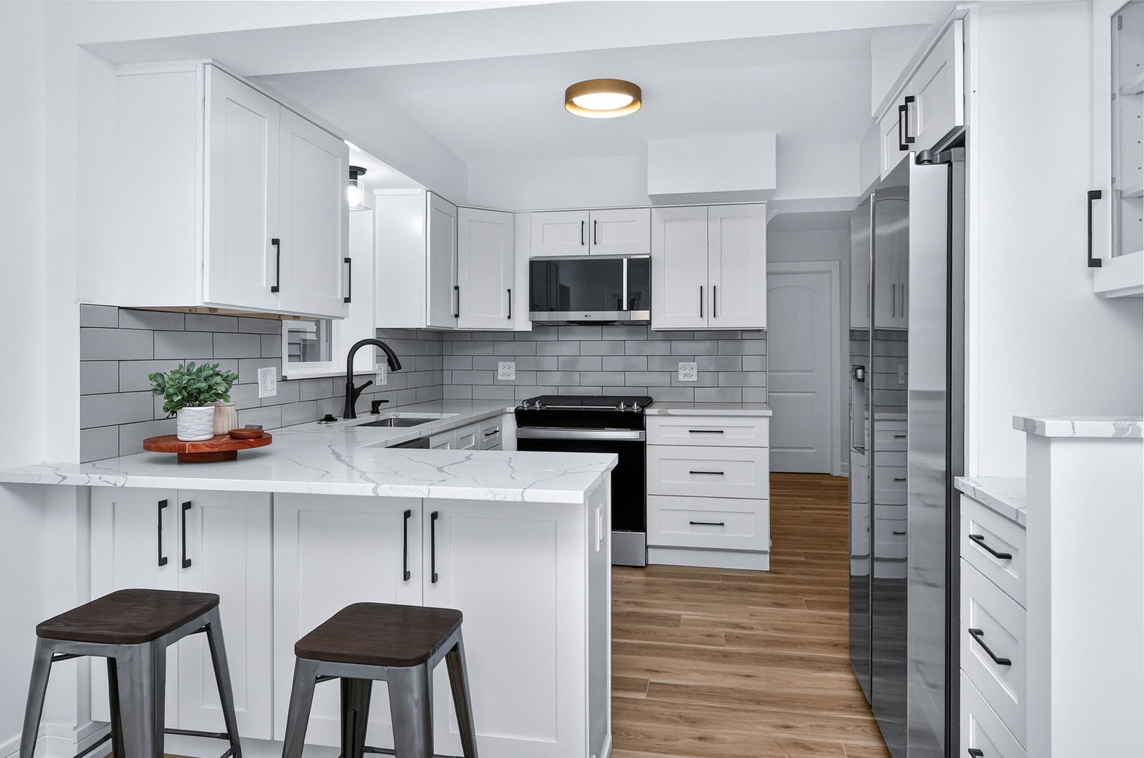 7624 W Ainslie Street, Harwood Heights, IL 60706