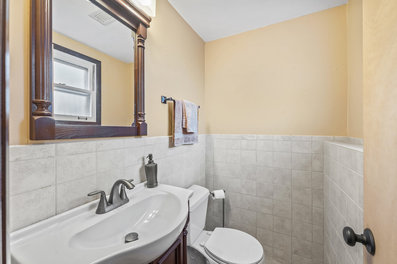 7487 Northway Drive, Hanover Park, IL 60133