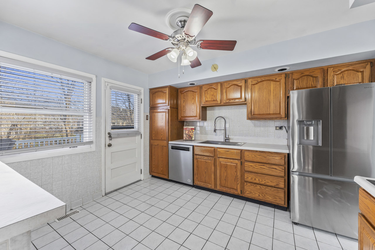 7487 Northway Drive, Hanover Park, IL 60133