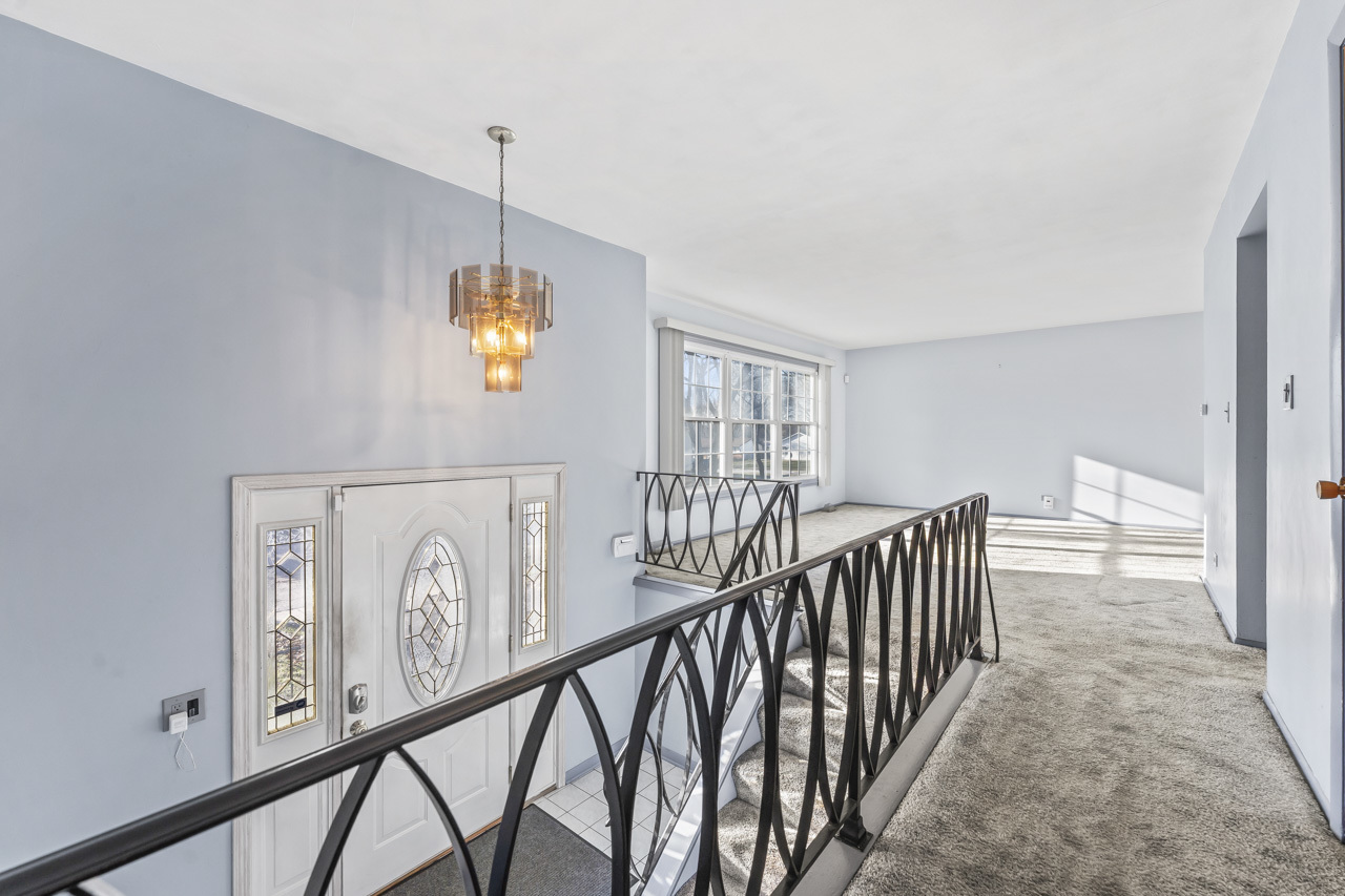 7487 Northway Drive, Hanover Park, IL 60133