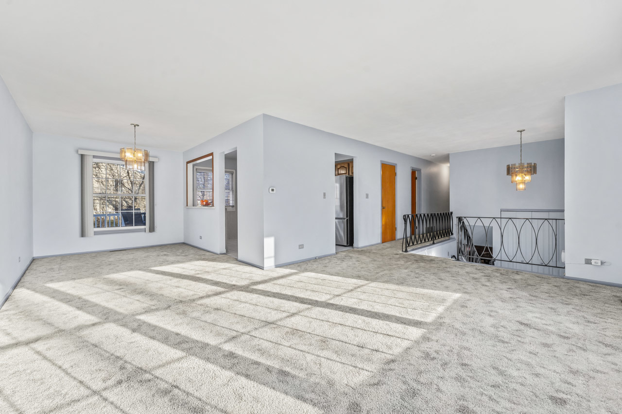 7487 Northway Drive, Hanover Park, IL 60133