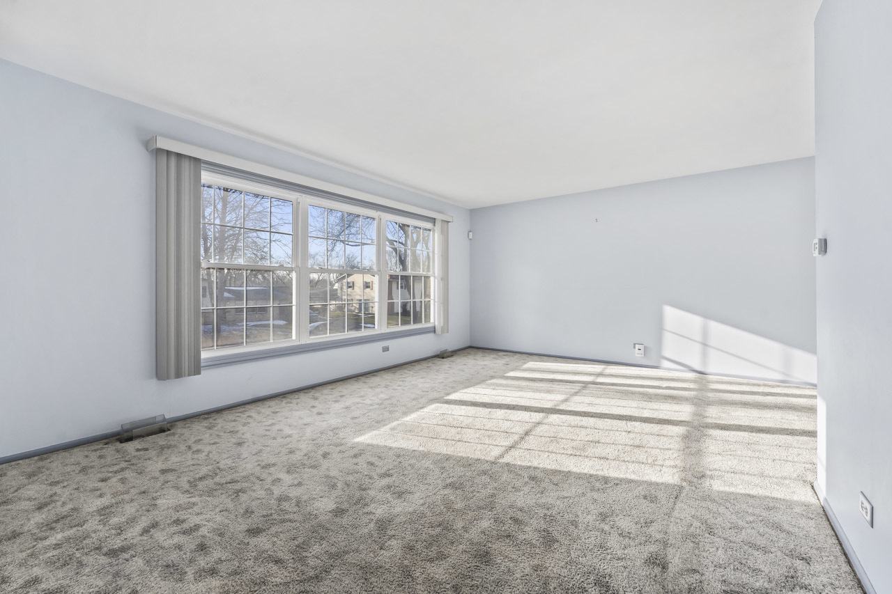 7487 Northway Drive, Hanover Park, IL 60133