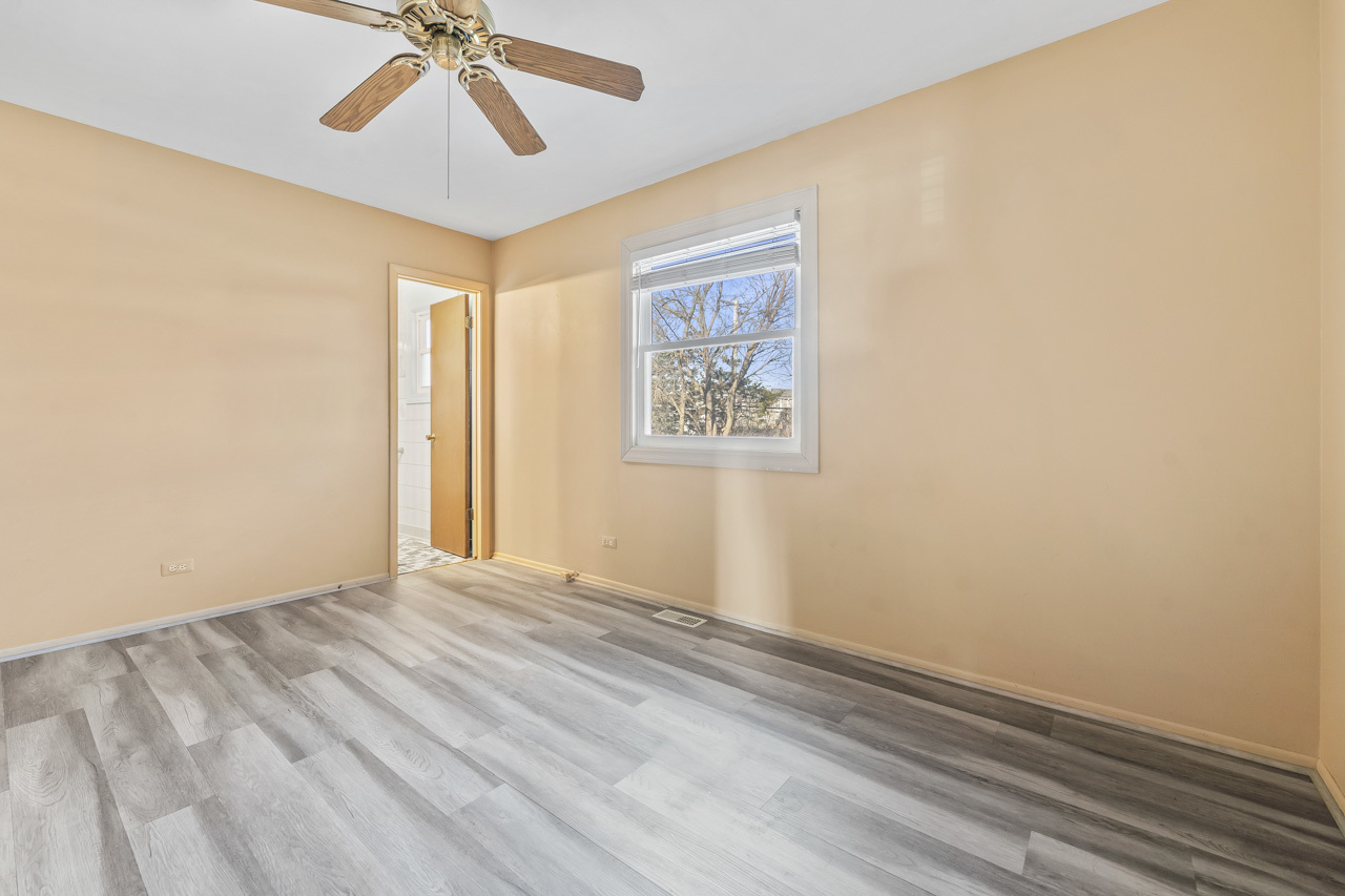 7487 Northway Drive, Hanover Park, IL 60133