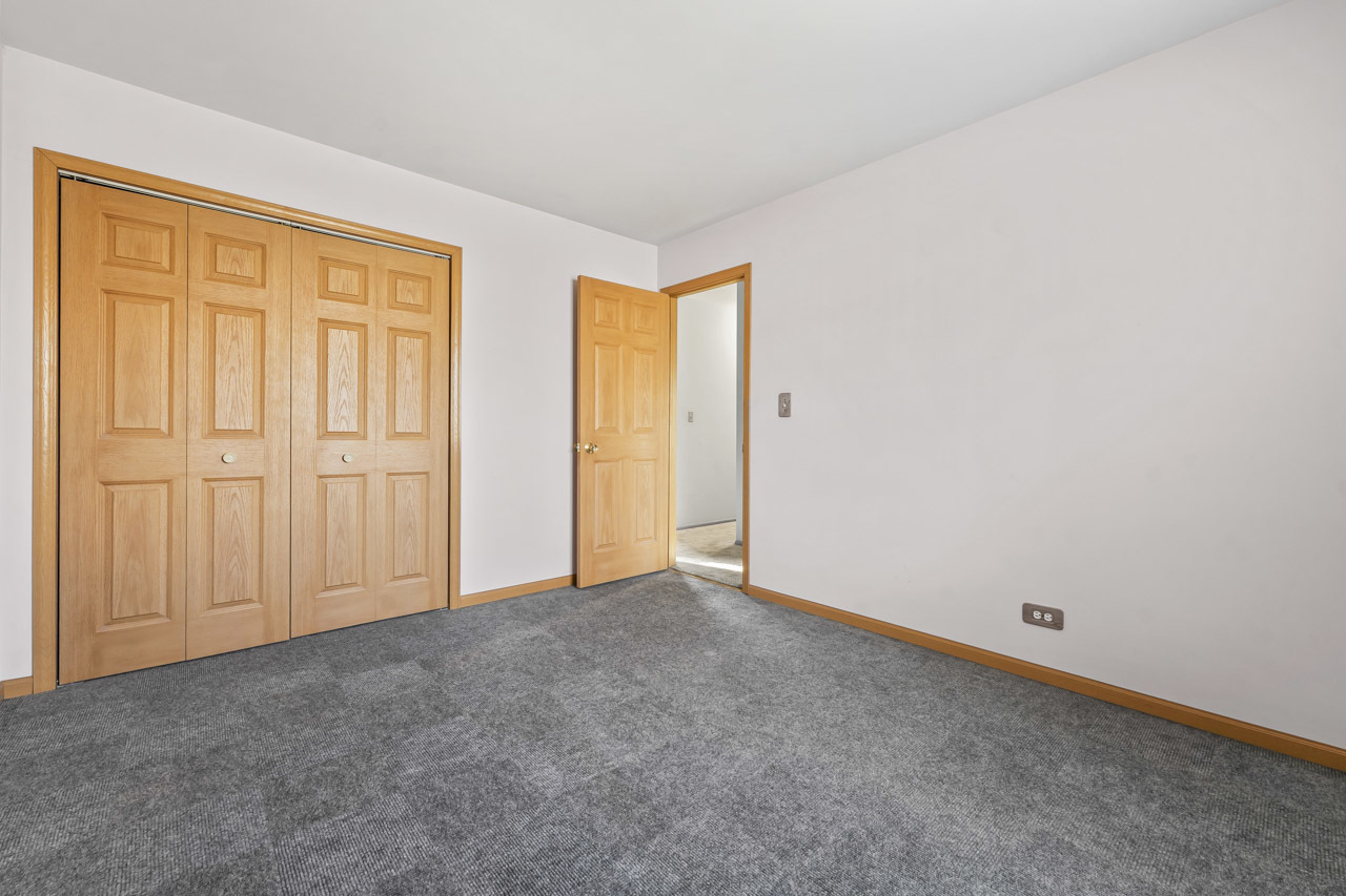 7487 Northway Drive, Hanover Park, IL 60133