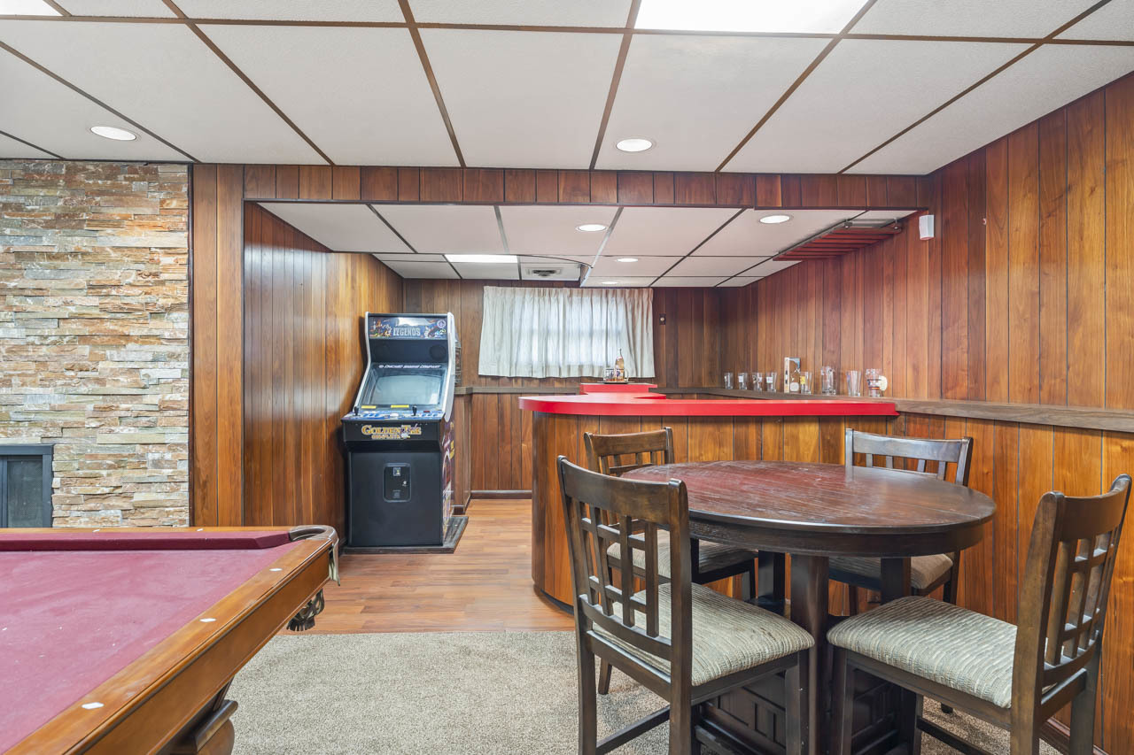 7487 Northway Drive, Hanover Park, IL 60133