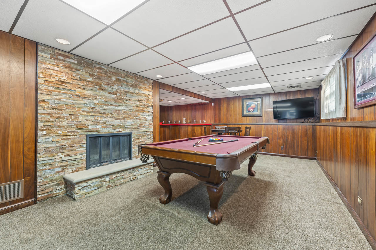 7487 Northway Drive, Hanover Park, IL 60133