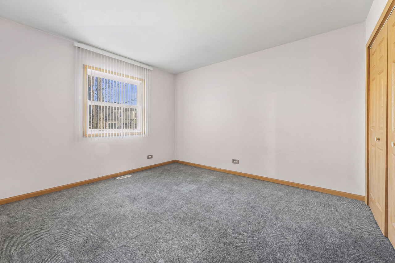 7487 Northway Drive, Hanover Park, IL 60133