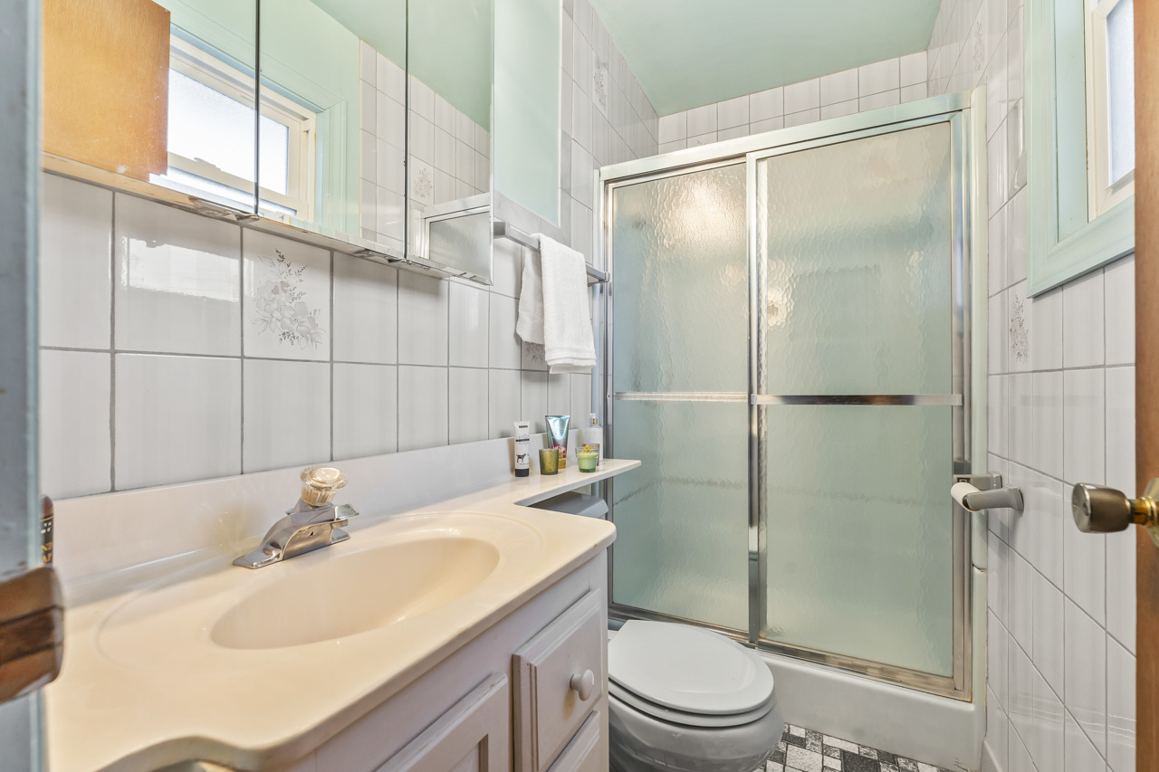 7487 Northway Drive, Hanover Park, IL 60133