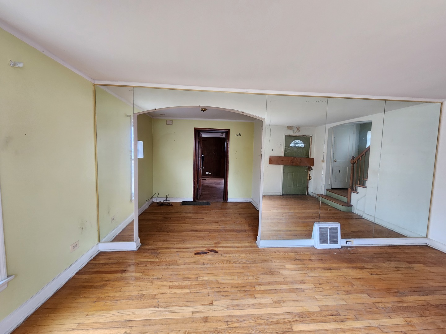 9138 S Perry Avenue, Chicago, IL 60620