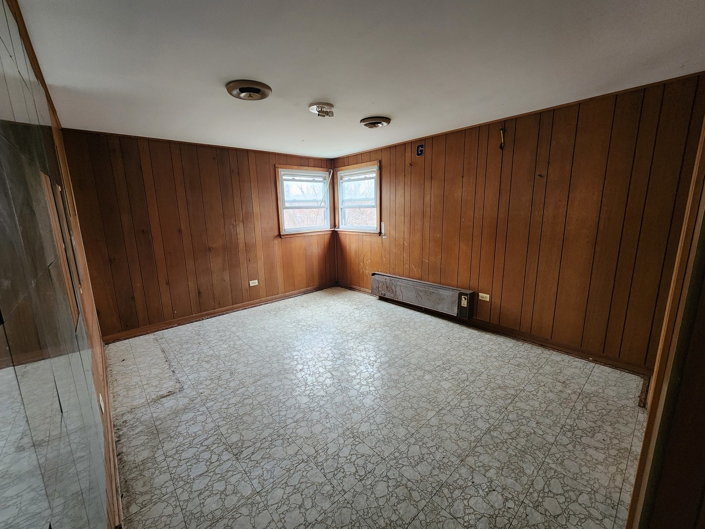 9138 S Perry Avenue, Chicago, IL 60620