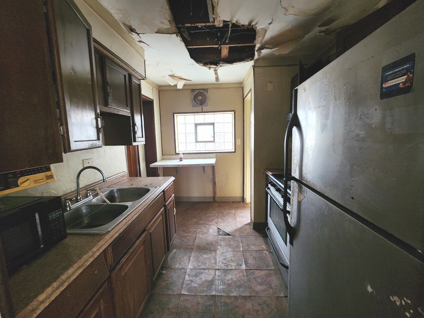 9138 S Perry Avenue, Chicago, IL 60620