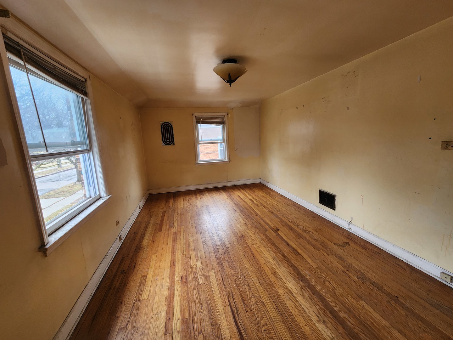 9138 S Perry Avenue, Chicago, IL 60620