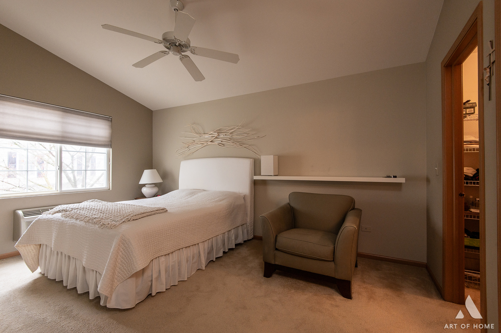 1117 Silverstone Drive #1117, Carpentersville, IL 60110