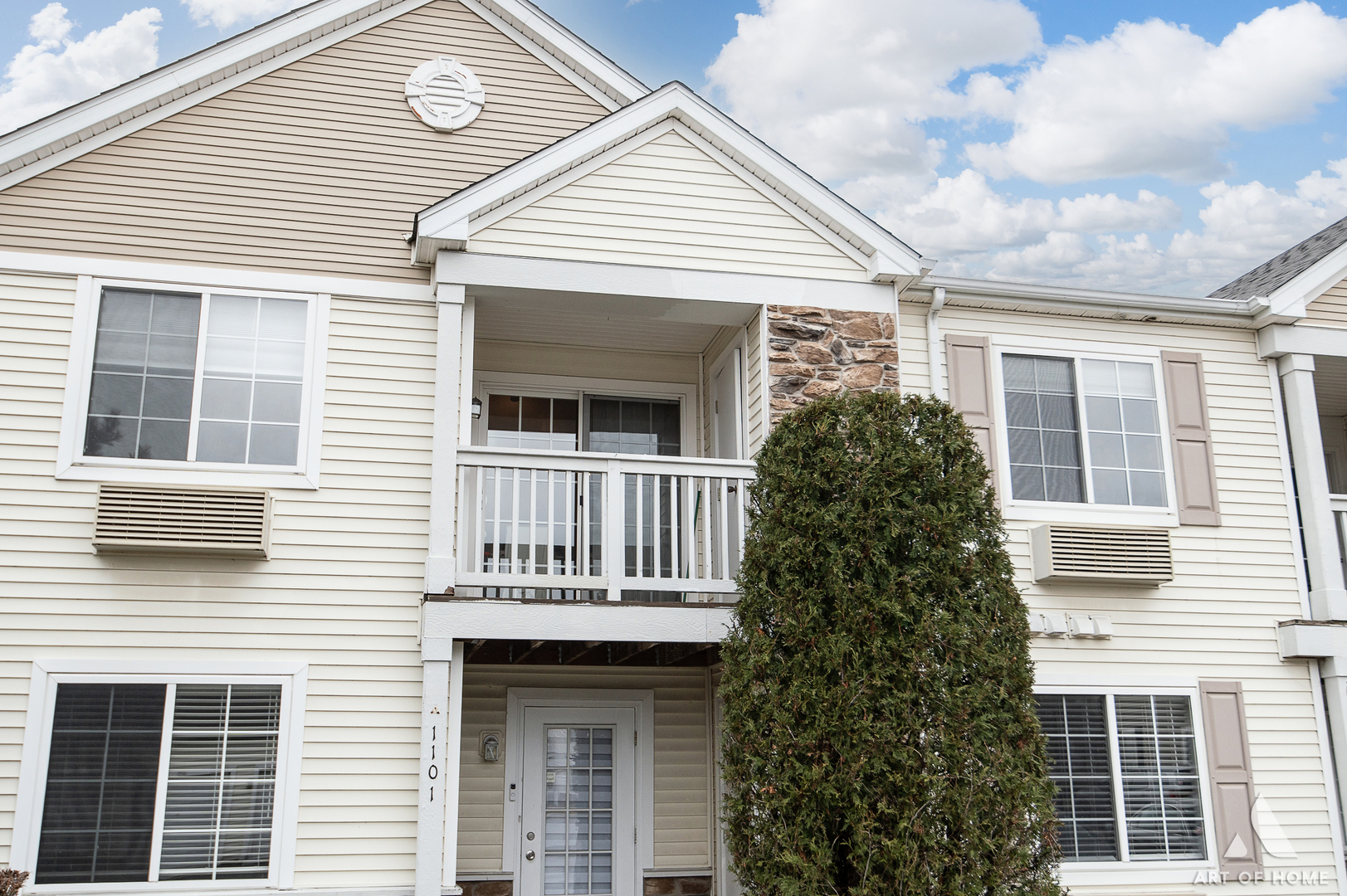 1117 Silverstone Drive #1117, Carpentersville, IL 60110