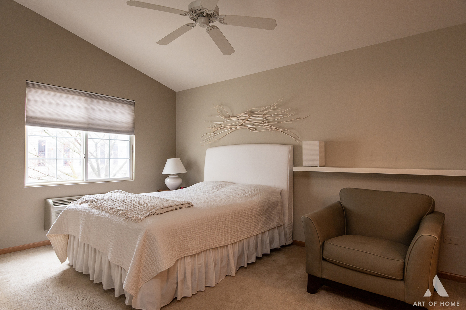 1117 Silverstone Drive #1117, Carpentersville, IL 60110