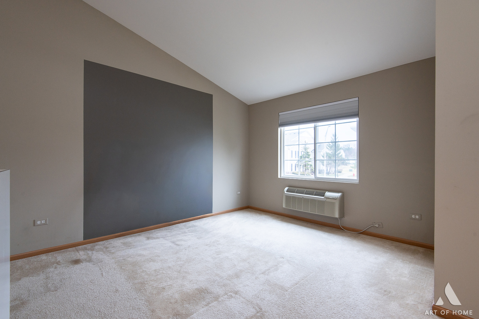 1117 Silverstone Drive #1117, Carpentersville, IL 60110