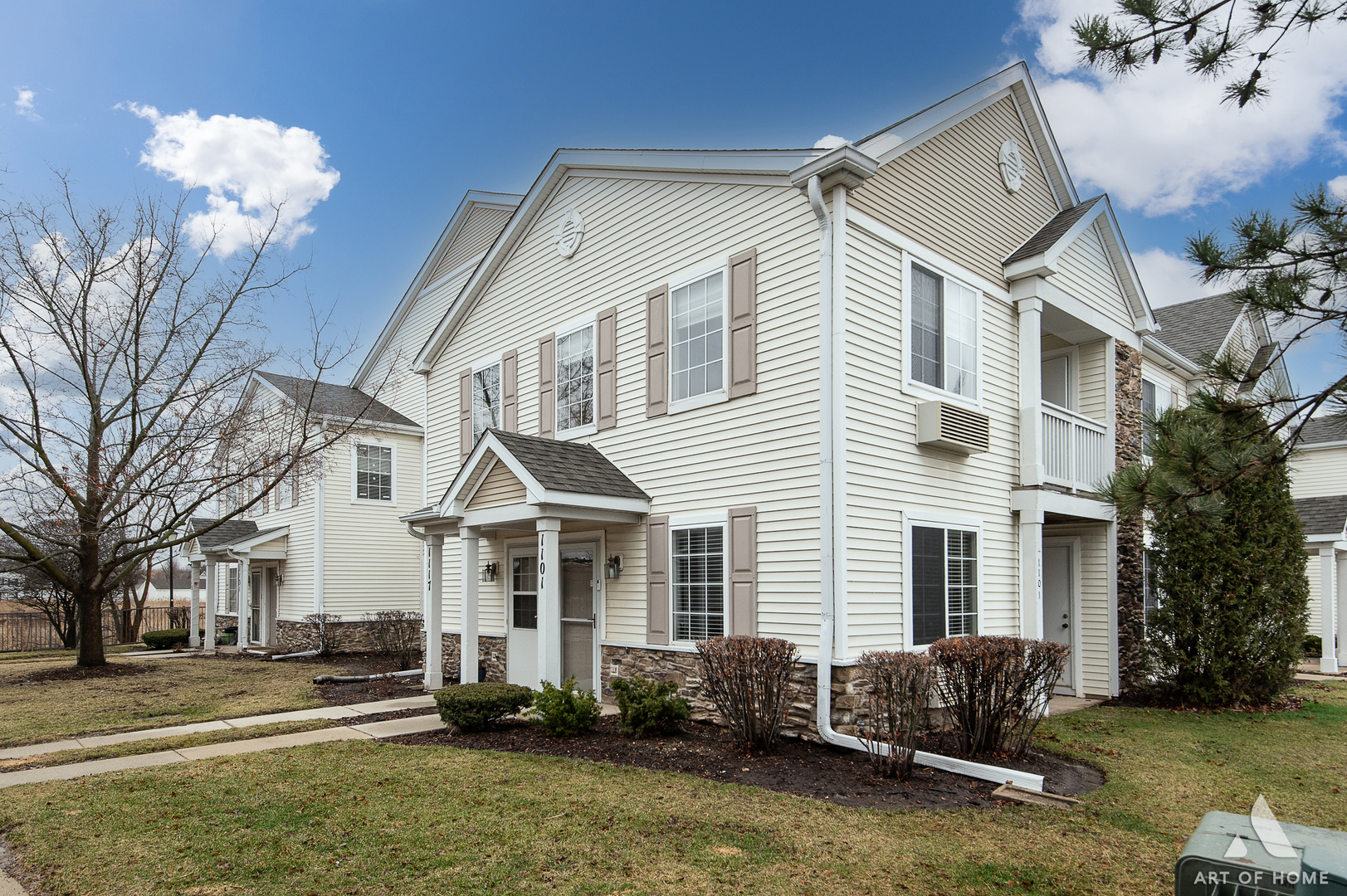 1117 Silverstone Drive #1117, Carpentersville, IL 60110