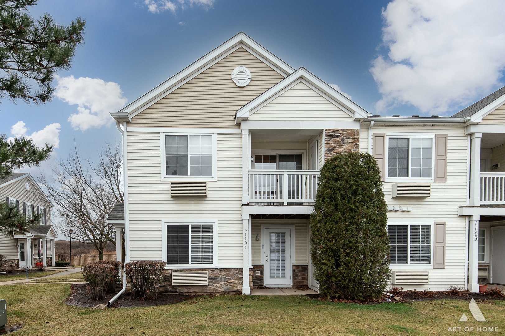 1117 Silverstone Drive #1117, Carpentersville, IL 60110