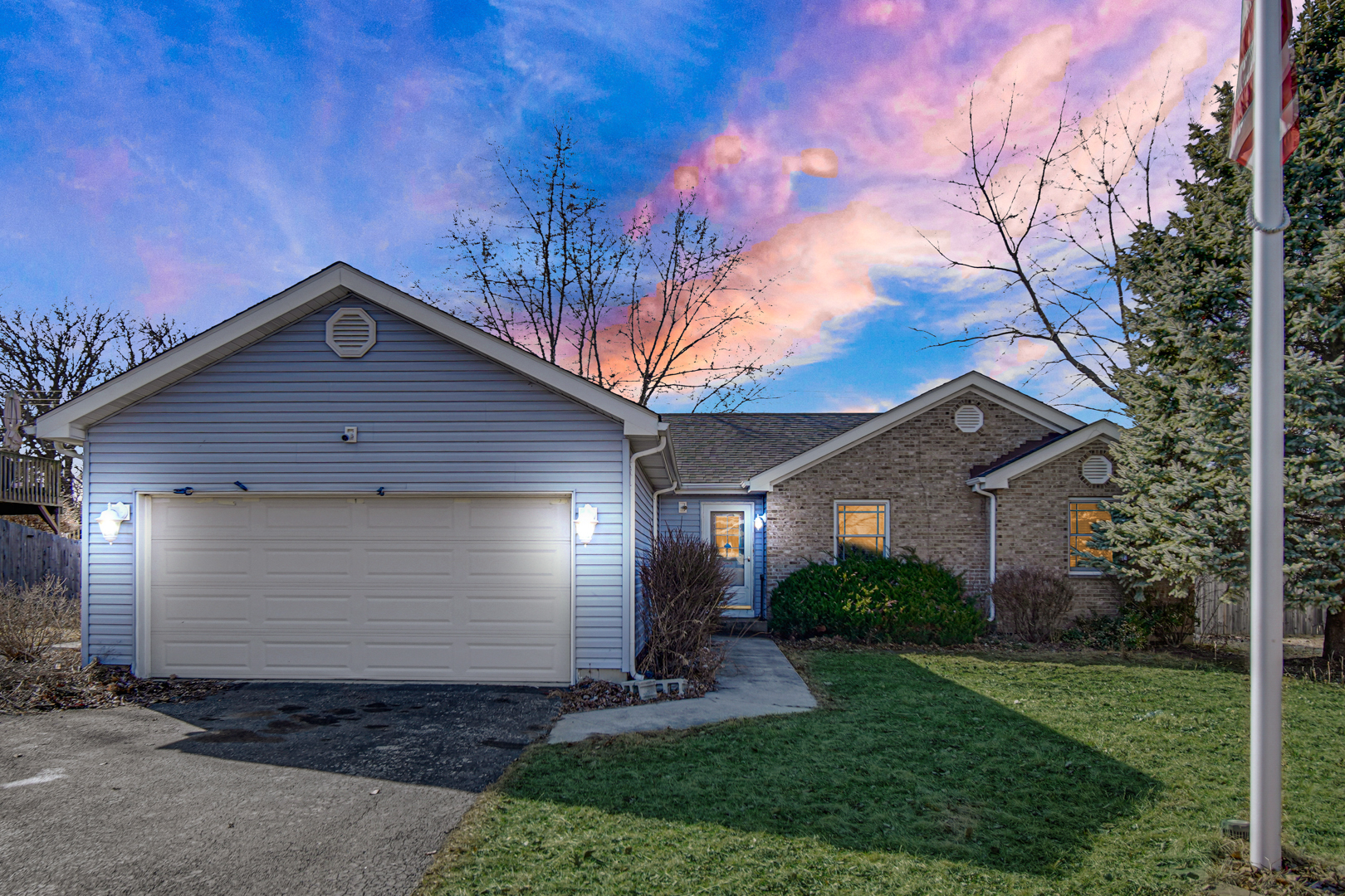 897 Meadowbrook Road, Elwood, IL 60421