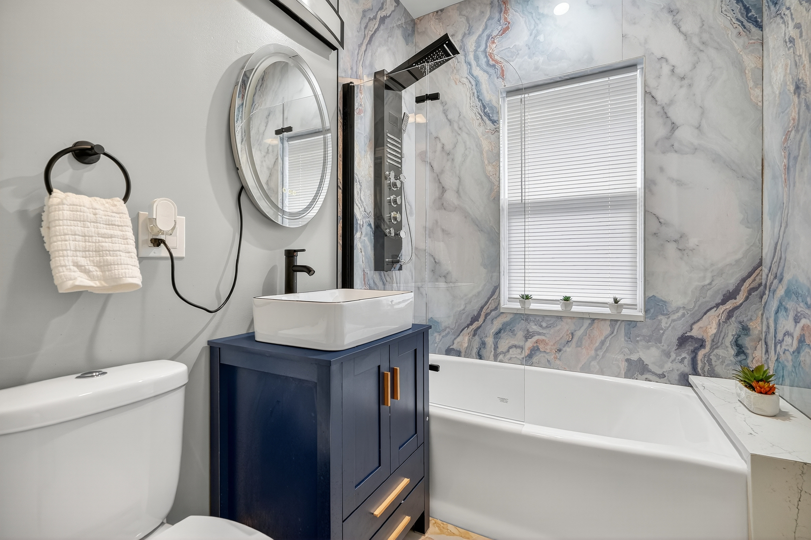 7642 S Merrill Avenue, Chicago, IL 60649