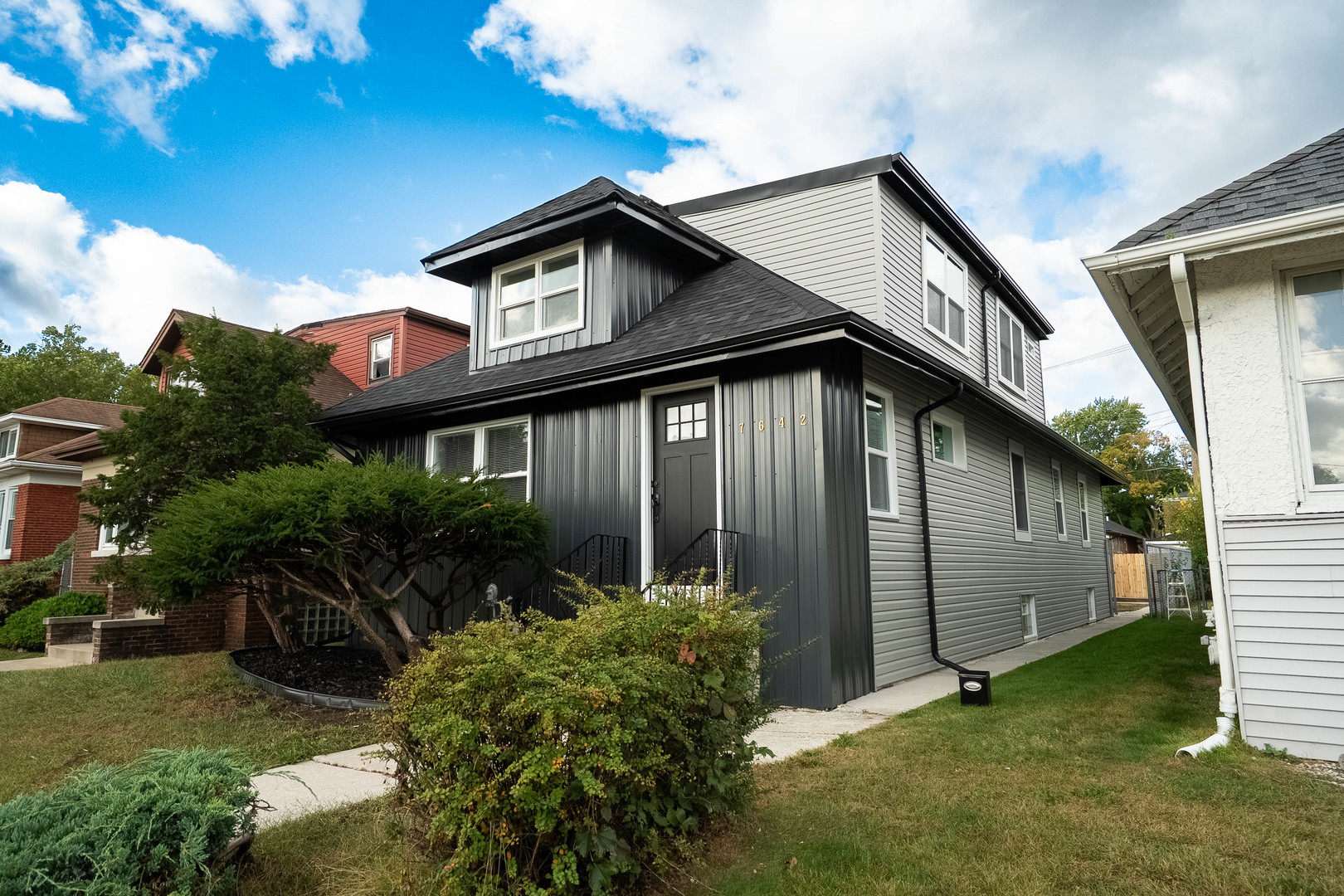 7642 S Merrill Avenue, Chicago, IL 60649