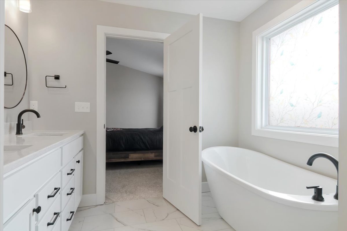 401 A Jenny Lane, Heyworth, IL 61745