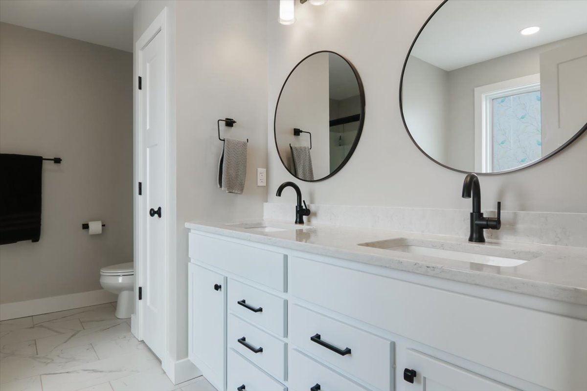 401 A Jenny Lane, Heyworth, IL 61745