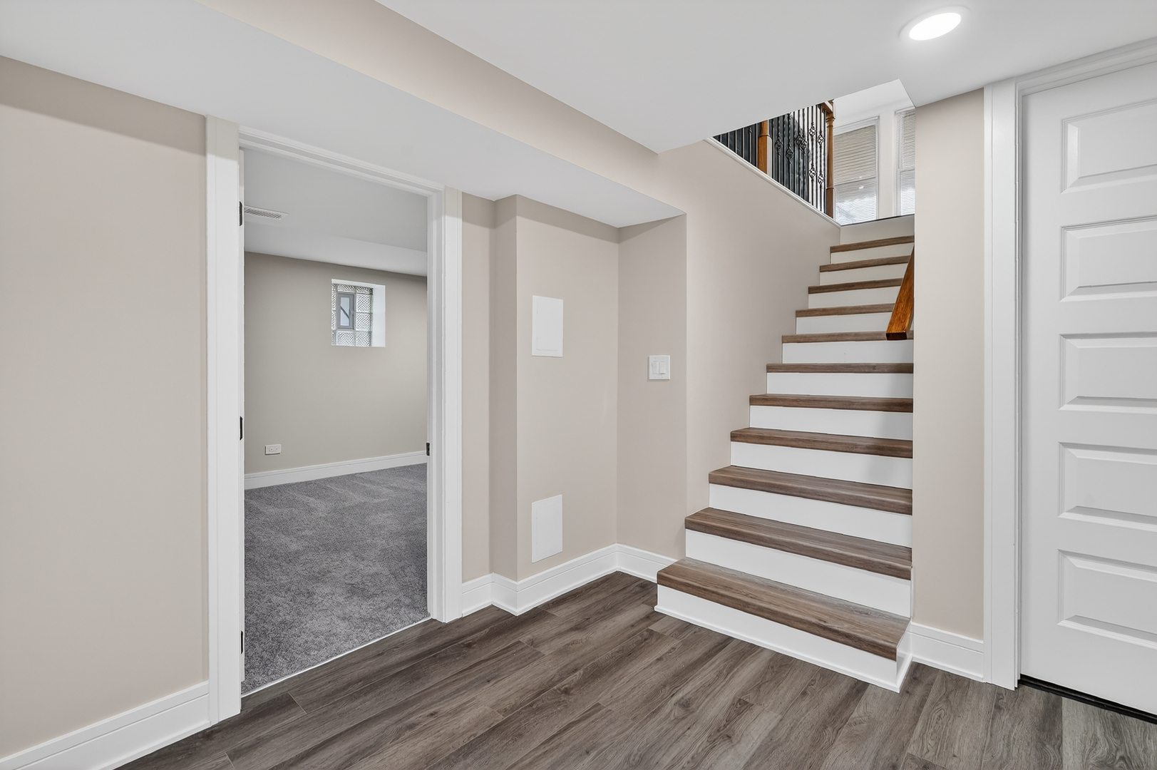 7947 S Dorchester Avenue, Chicago, IL 60619